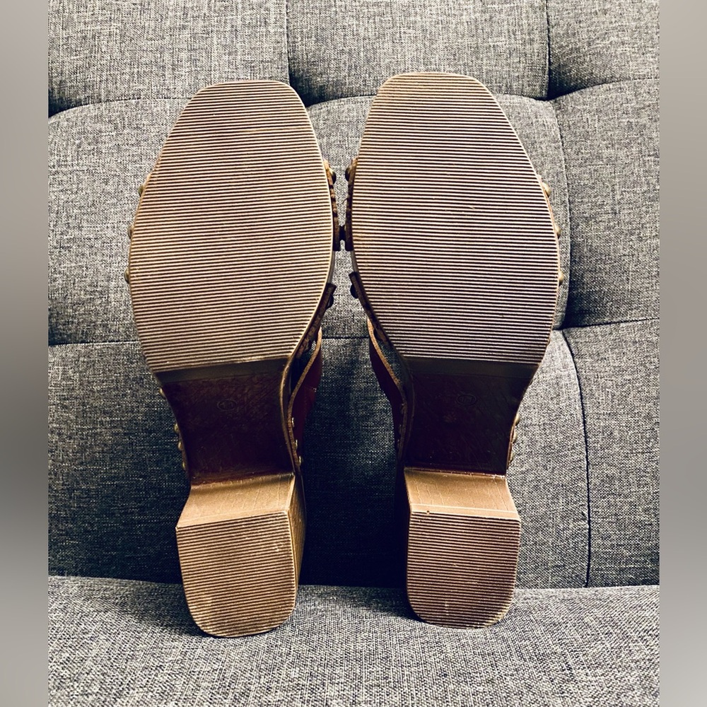 NWOB C Comfort Est. 1946 Cognac Brown Strappy Heeled Sandals - Picture 8 of 11